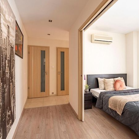 Exclusive Central Suite With Balcony By Prestige Homes 布达佩斯 外观 照片
