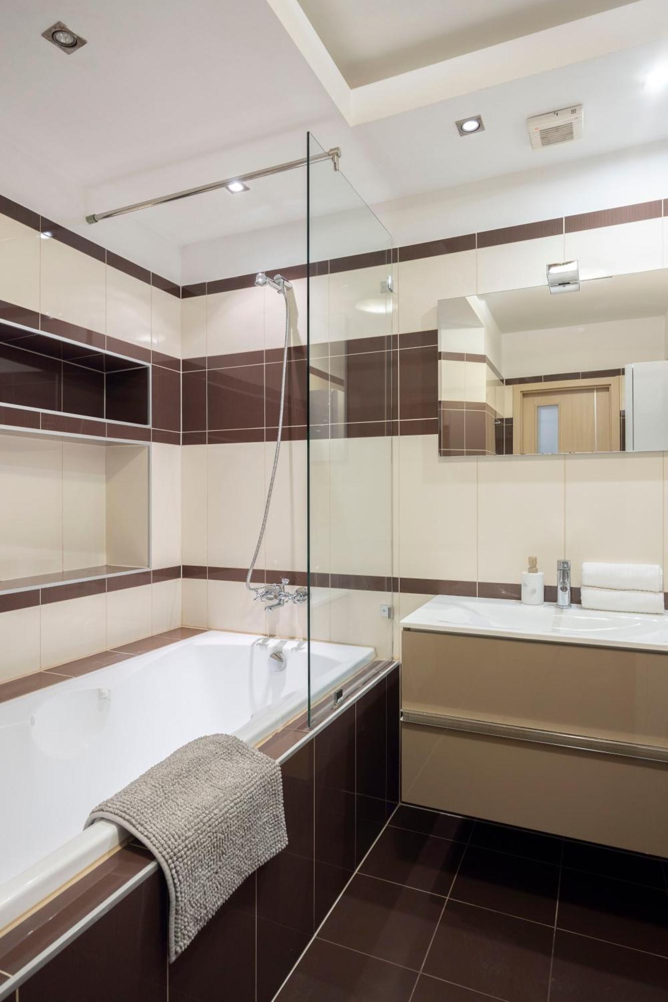 Exclusive Central Suite With Balcony By Prestige Homes 布达佩斯 外观 照片