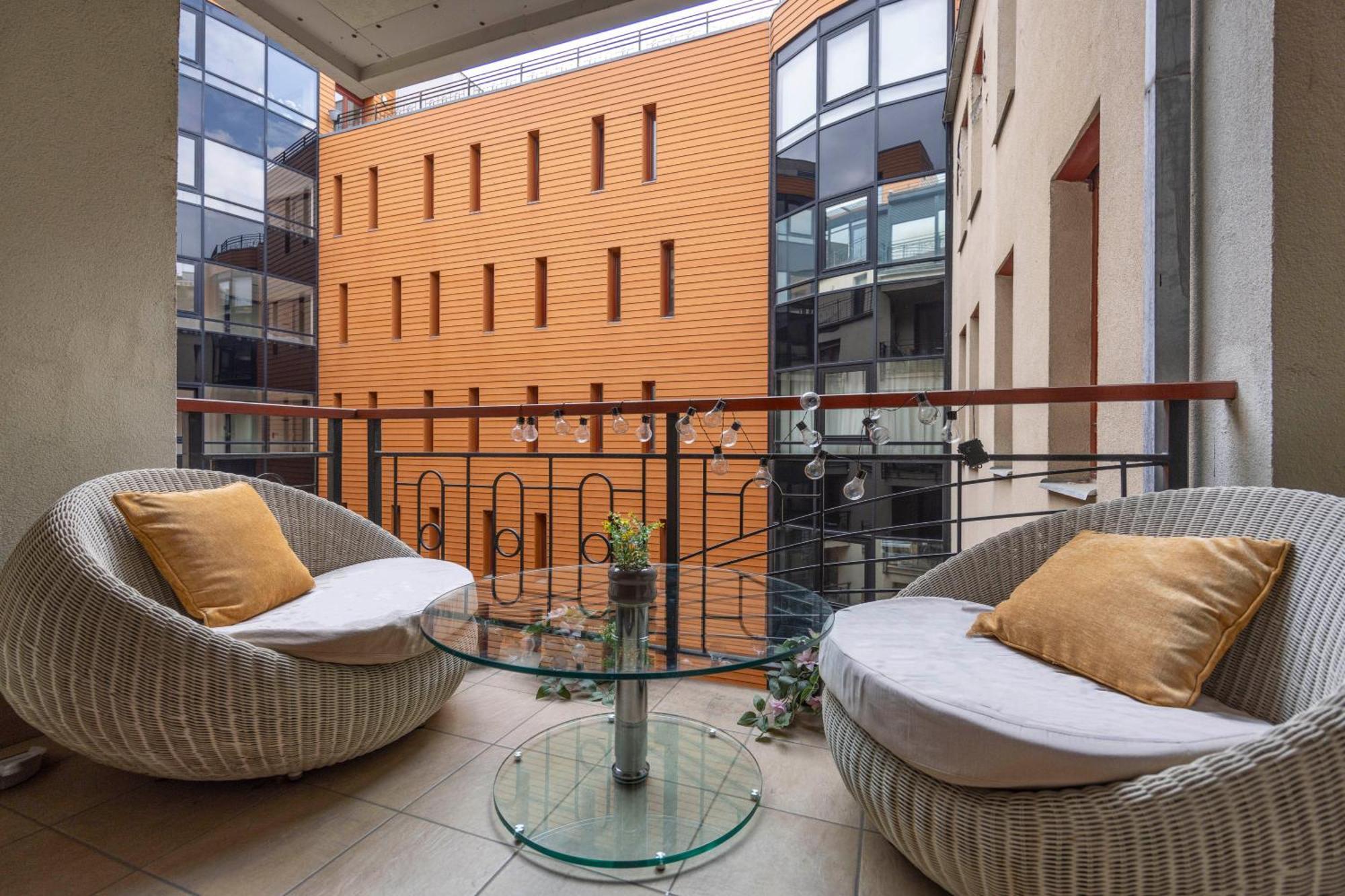 Exclusive Central Suite With Balcony By Prestige Homes 布达佩斯 外观 照片
